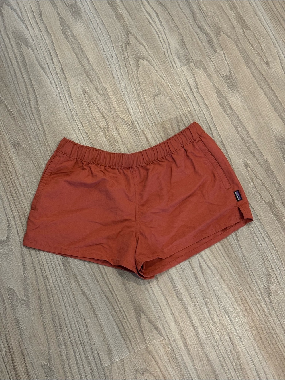 Patagonia Barely Baggies 2.5" Shorts Spanish Red Women's M